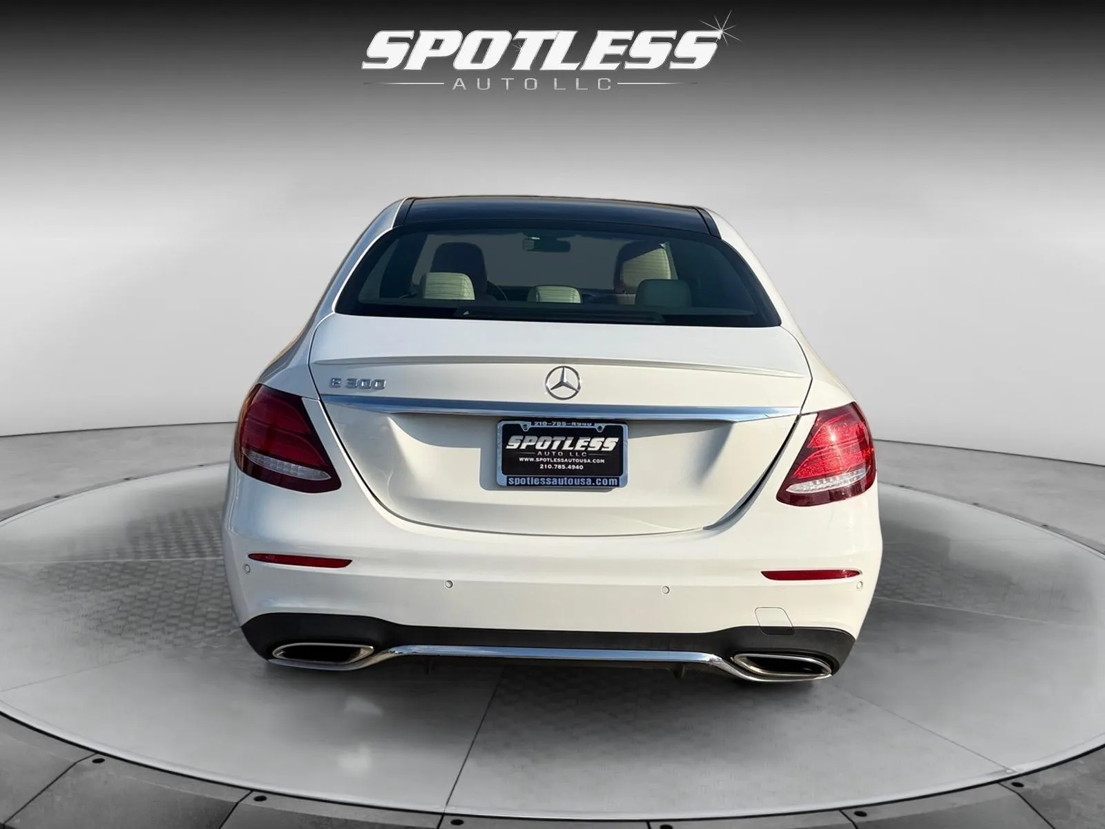 Mercedes-Benz E-Class photo 6