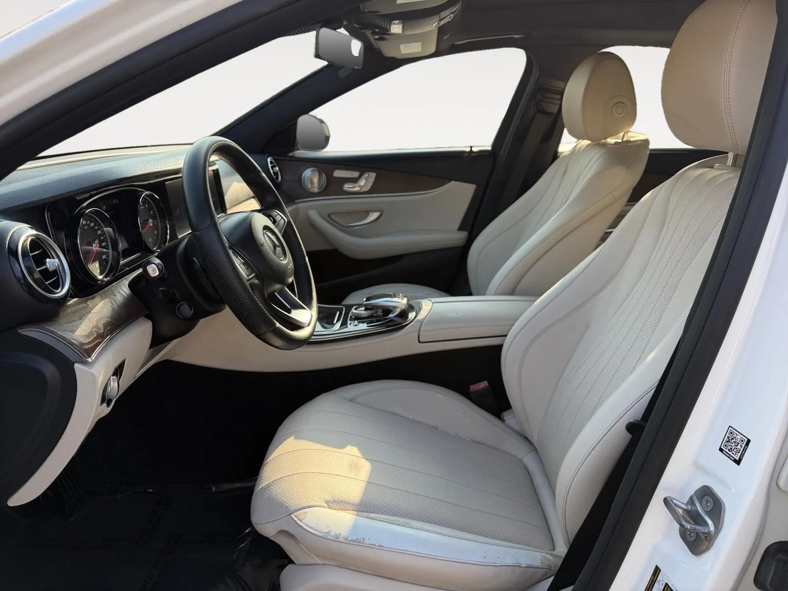 Mercedes-Benz E-Class photo 19