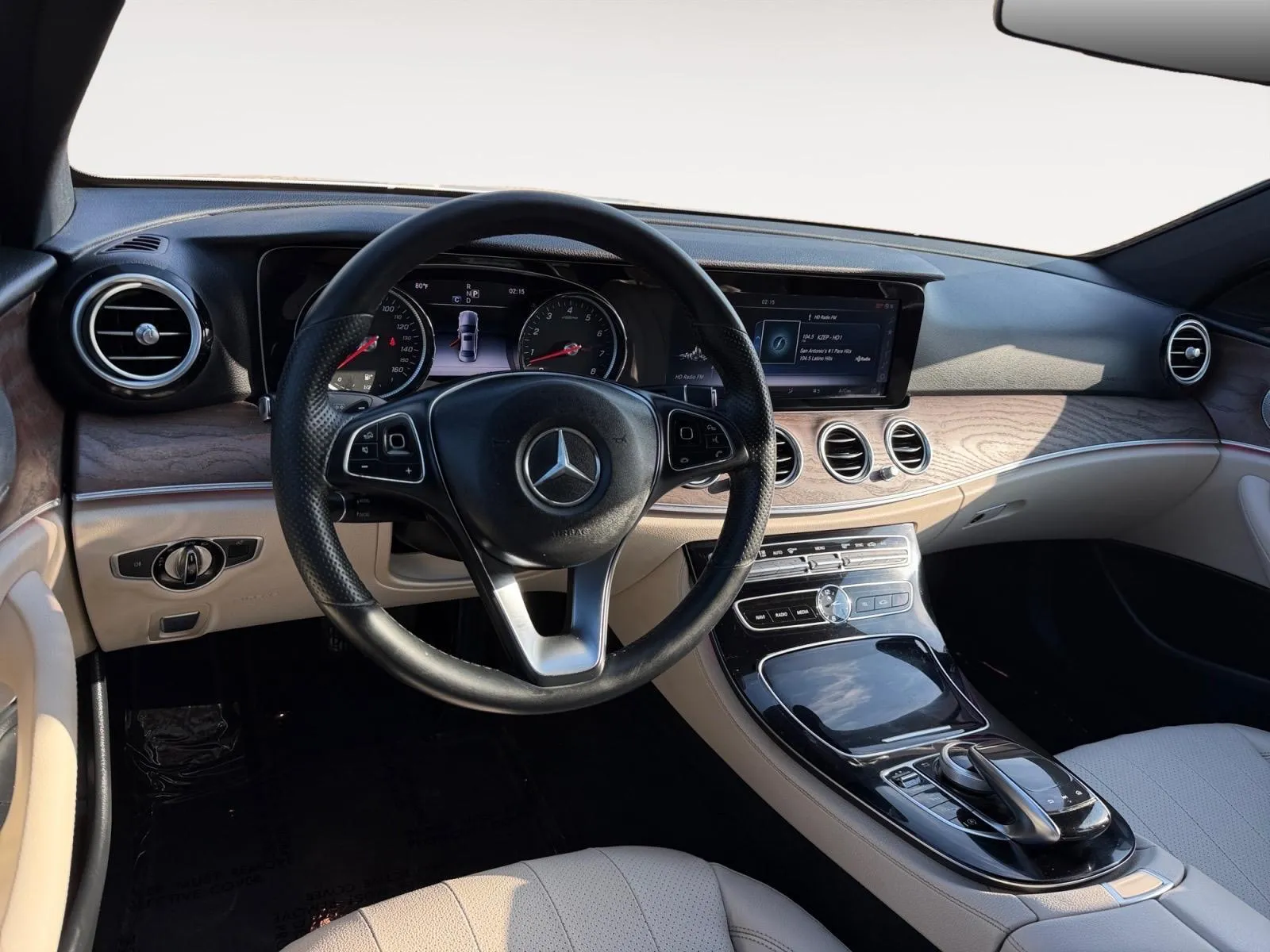 Mercedes-Benz E-Class photo 20