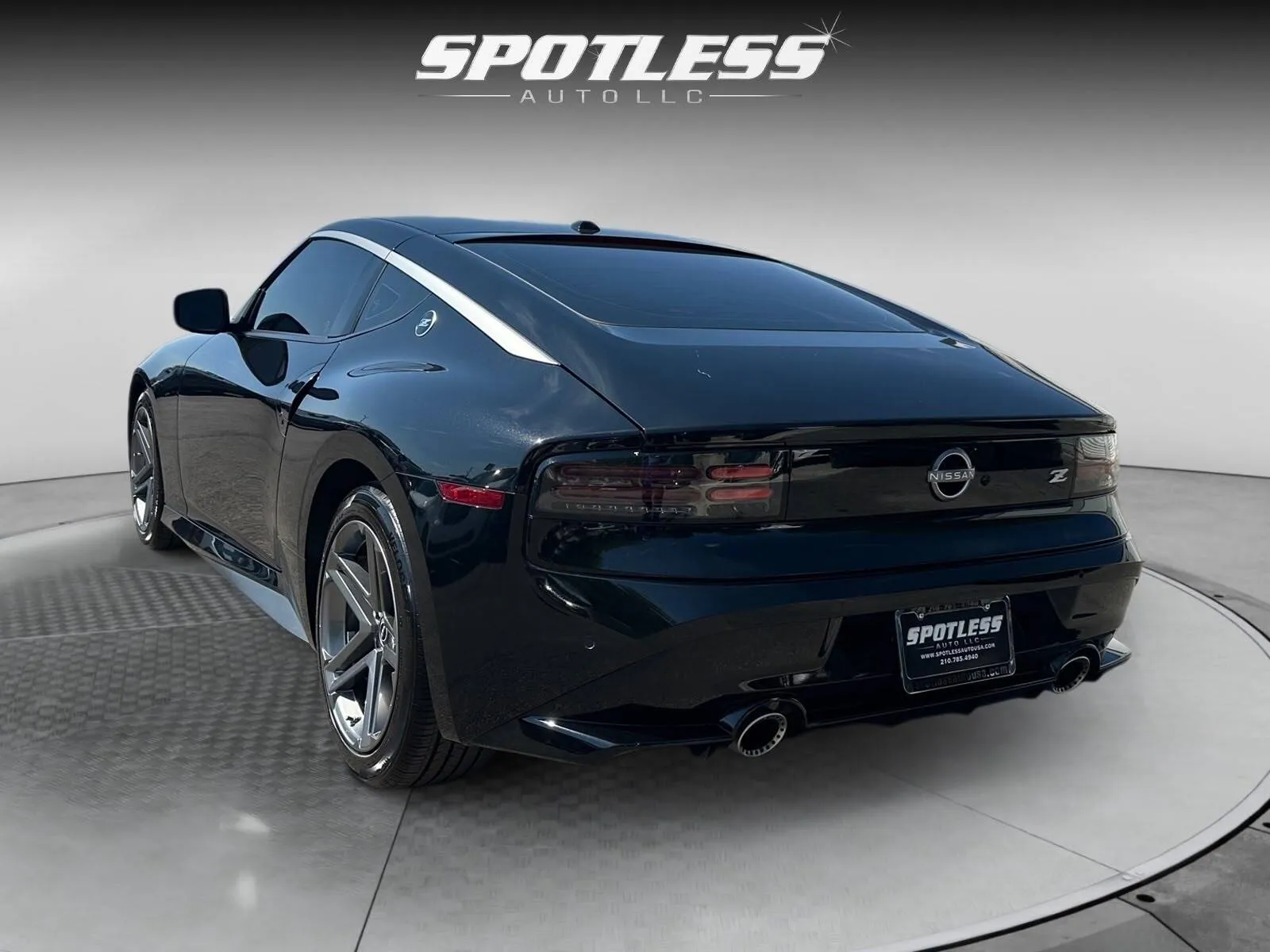 Nissan Z photo 5