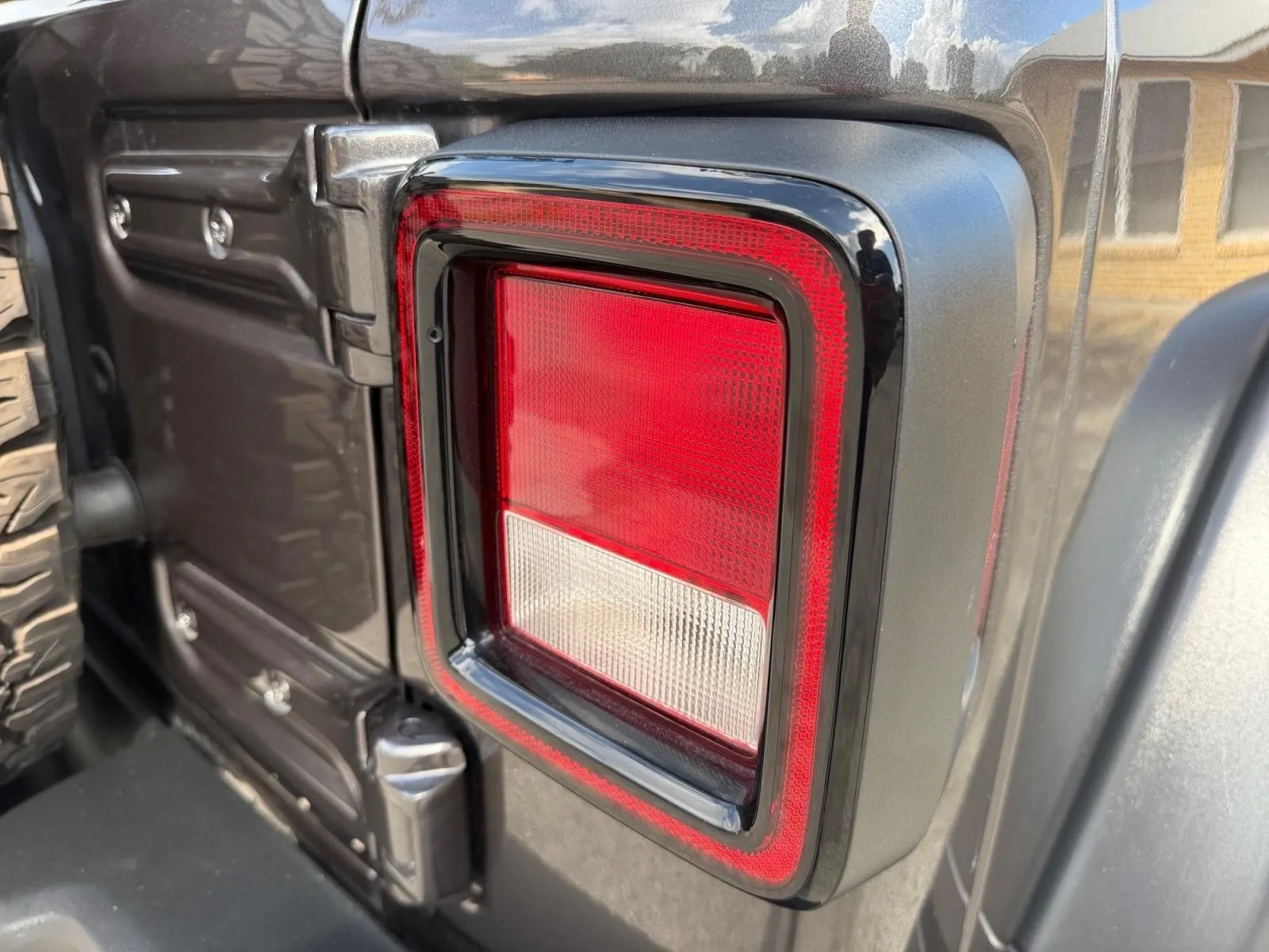 Jeep Wrangler photo 12
