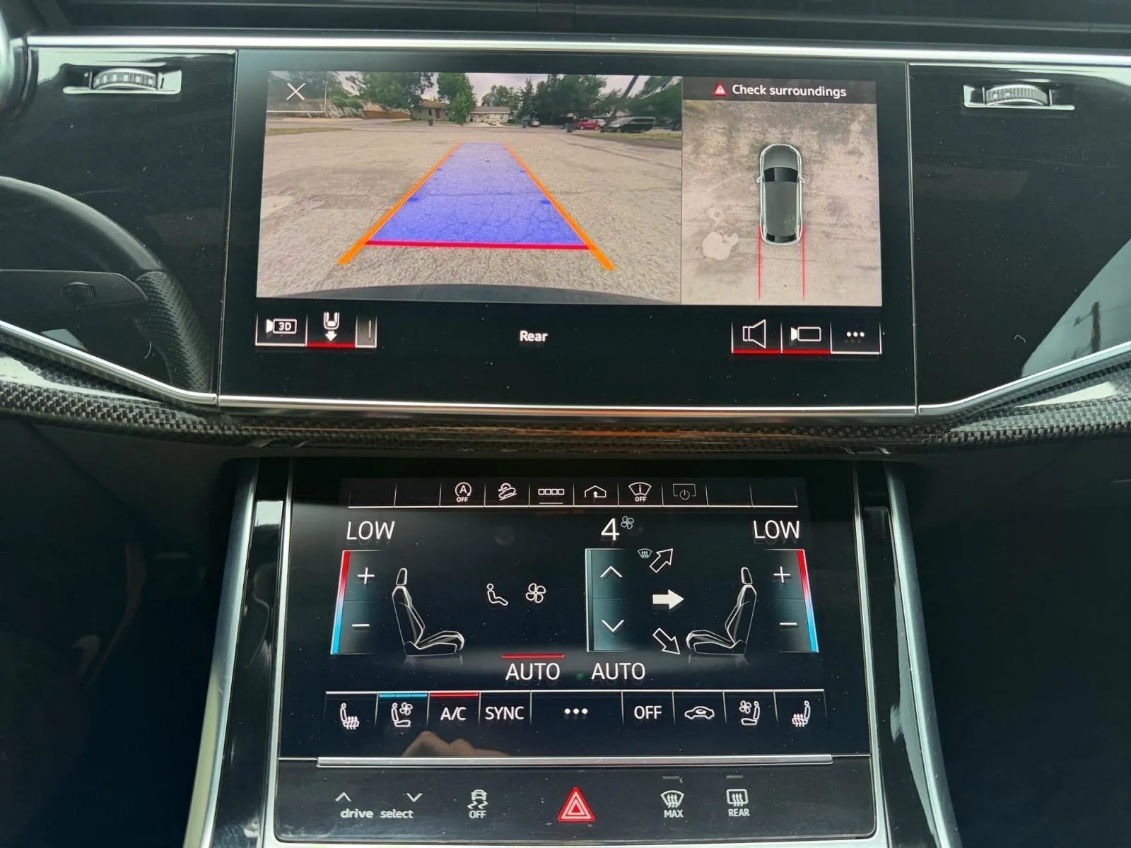 Audi SQ8 photo 25