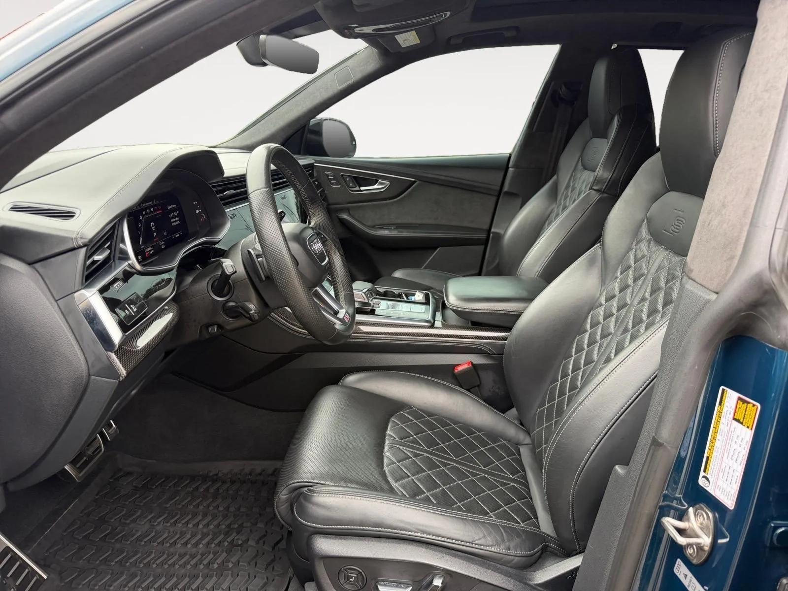 Audi SQ8 photo 19