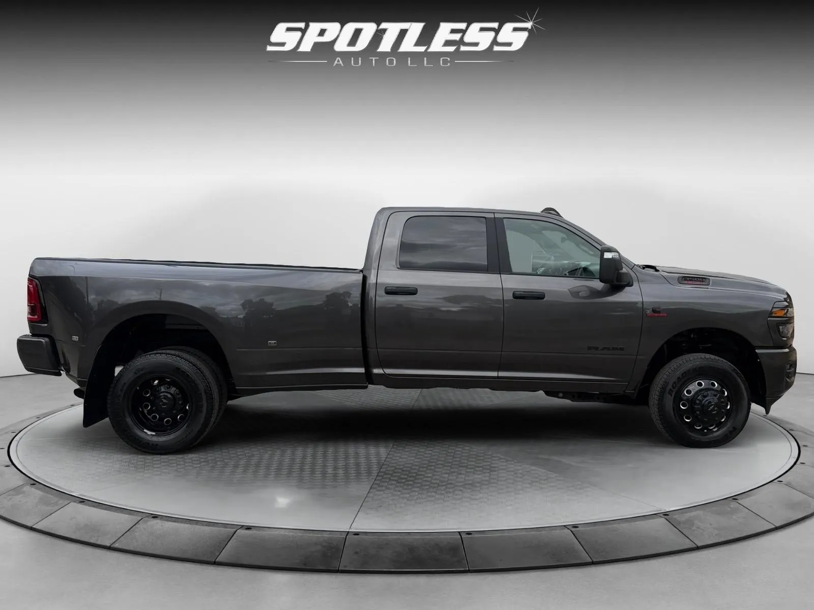 Ram 3500 photo 8