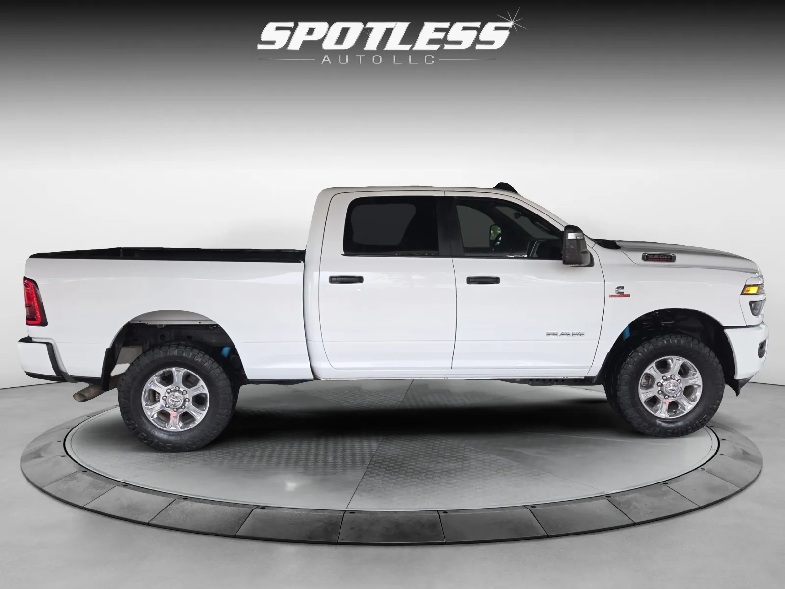Ram 2500 photo 8