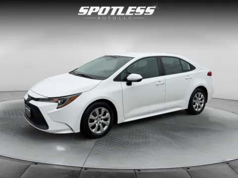 White 2022 Toyota Corolla LE for sale in San Antonio, TX