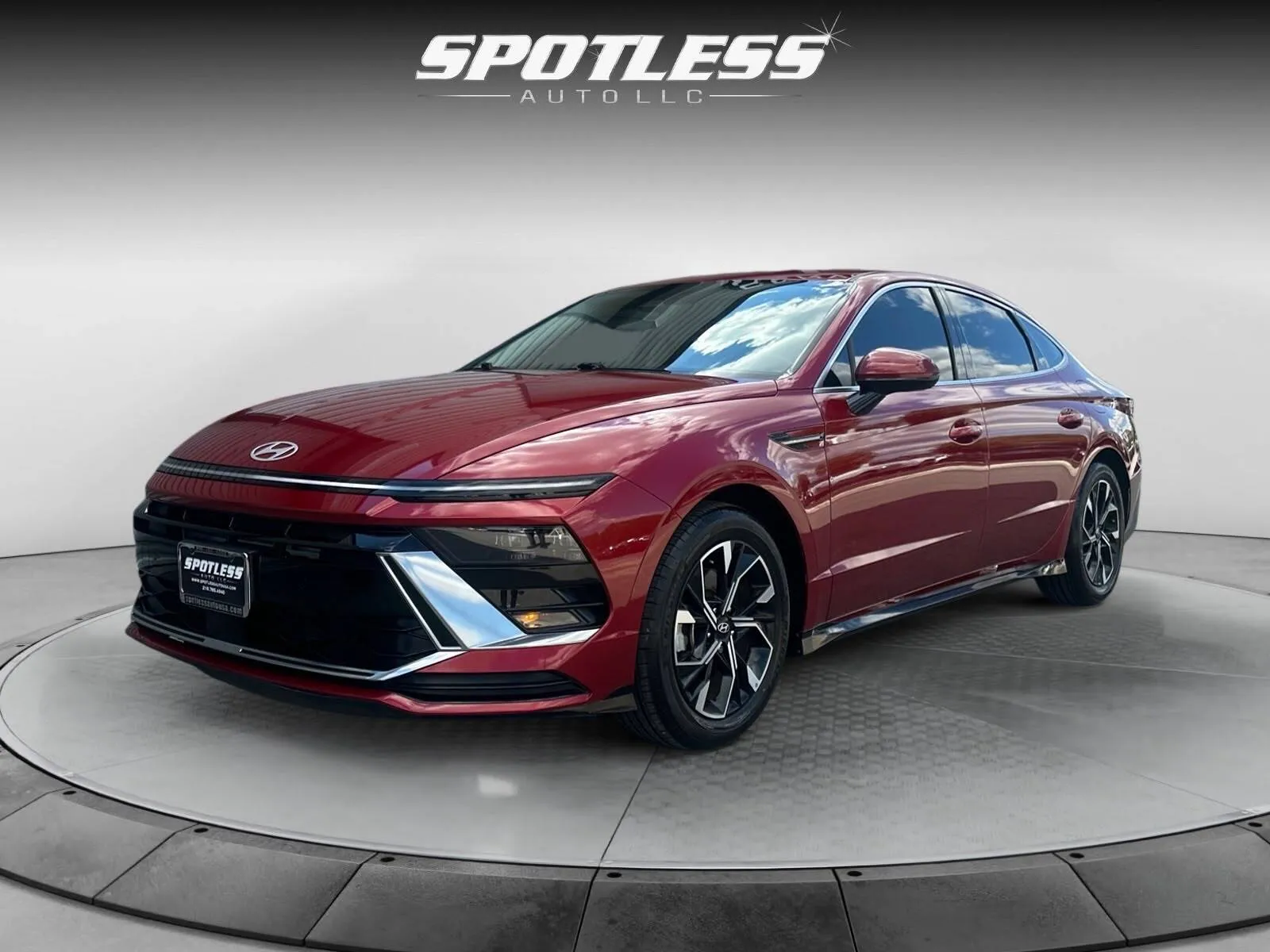 Hyundai Sonata photo 3
