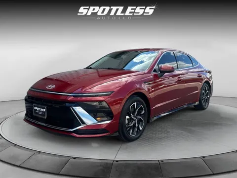 Red 2024 Hyundai SONATA SEL for sale in San Antonio, TX