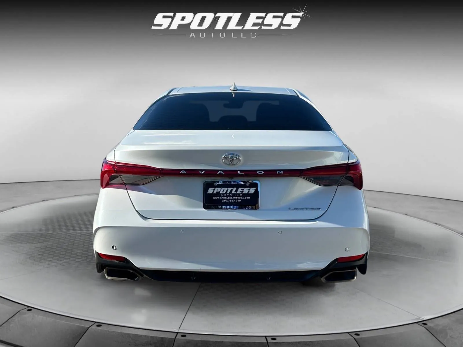 Toyota Avalon photo 6