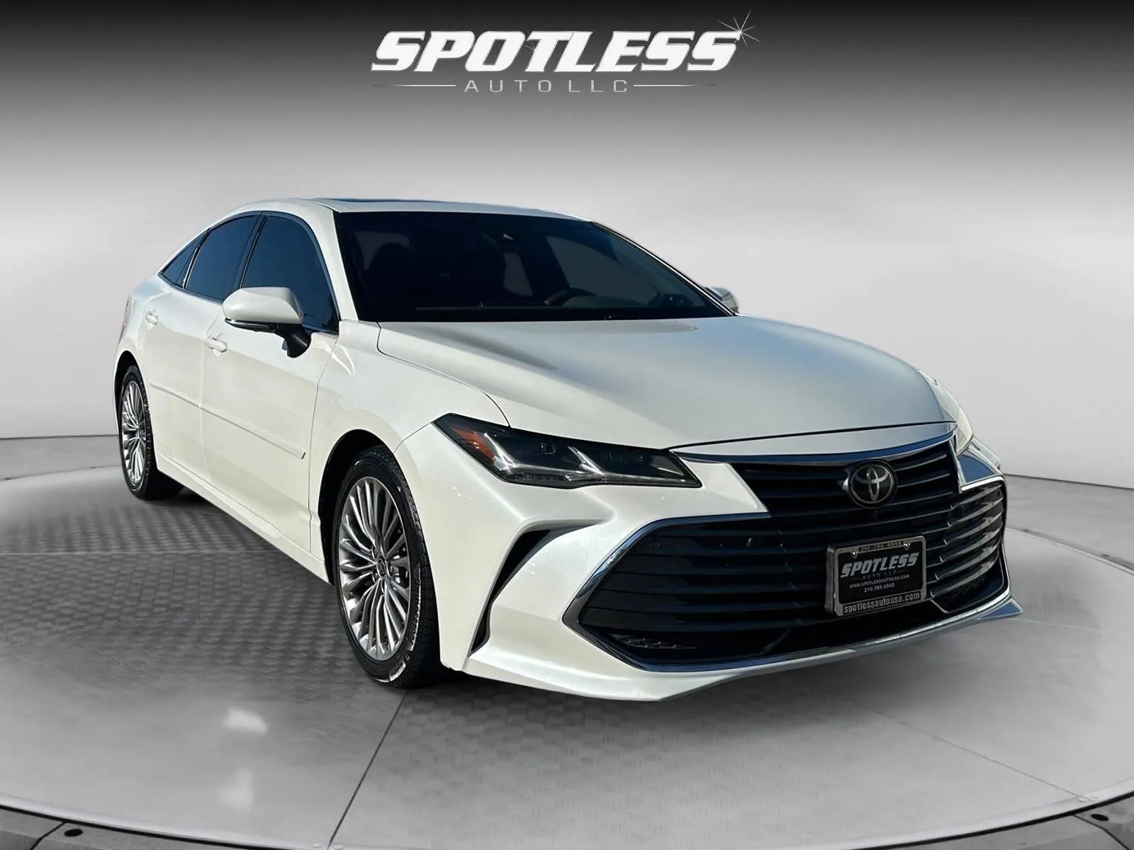 Toyota Avalon photo 11