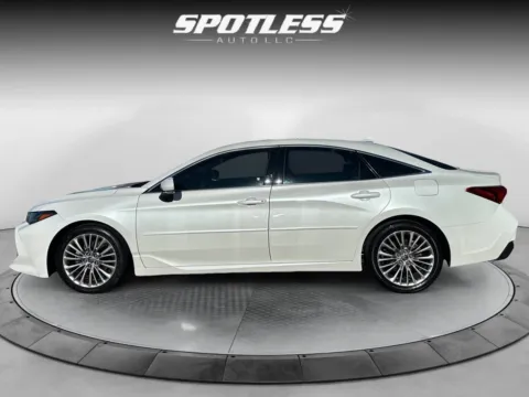 More photos of 2020 Toyota Avalon Limited at Spotless Auto I-10, TX