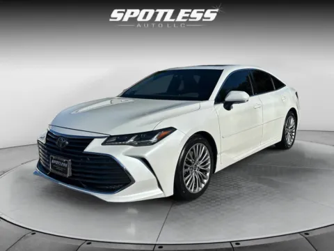 White 2020 Toyota Avalon Limited for sale in San Antonio, TX