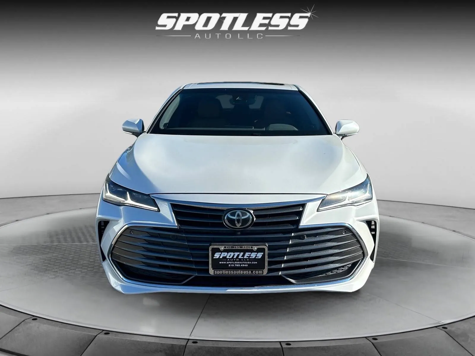 Toyota Avalon photo 10