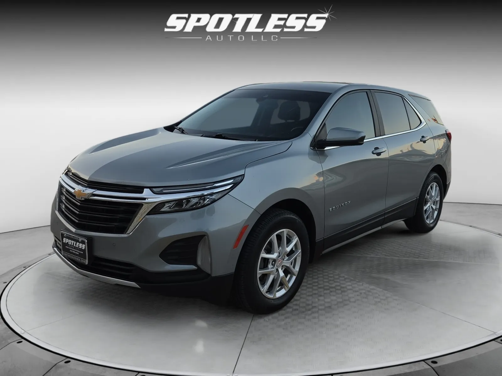 Gray 2023 Chevrolet Equinox LT for sale in San Antonio, TX