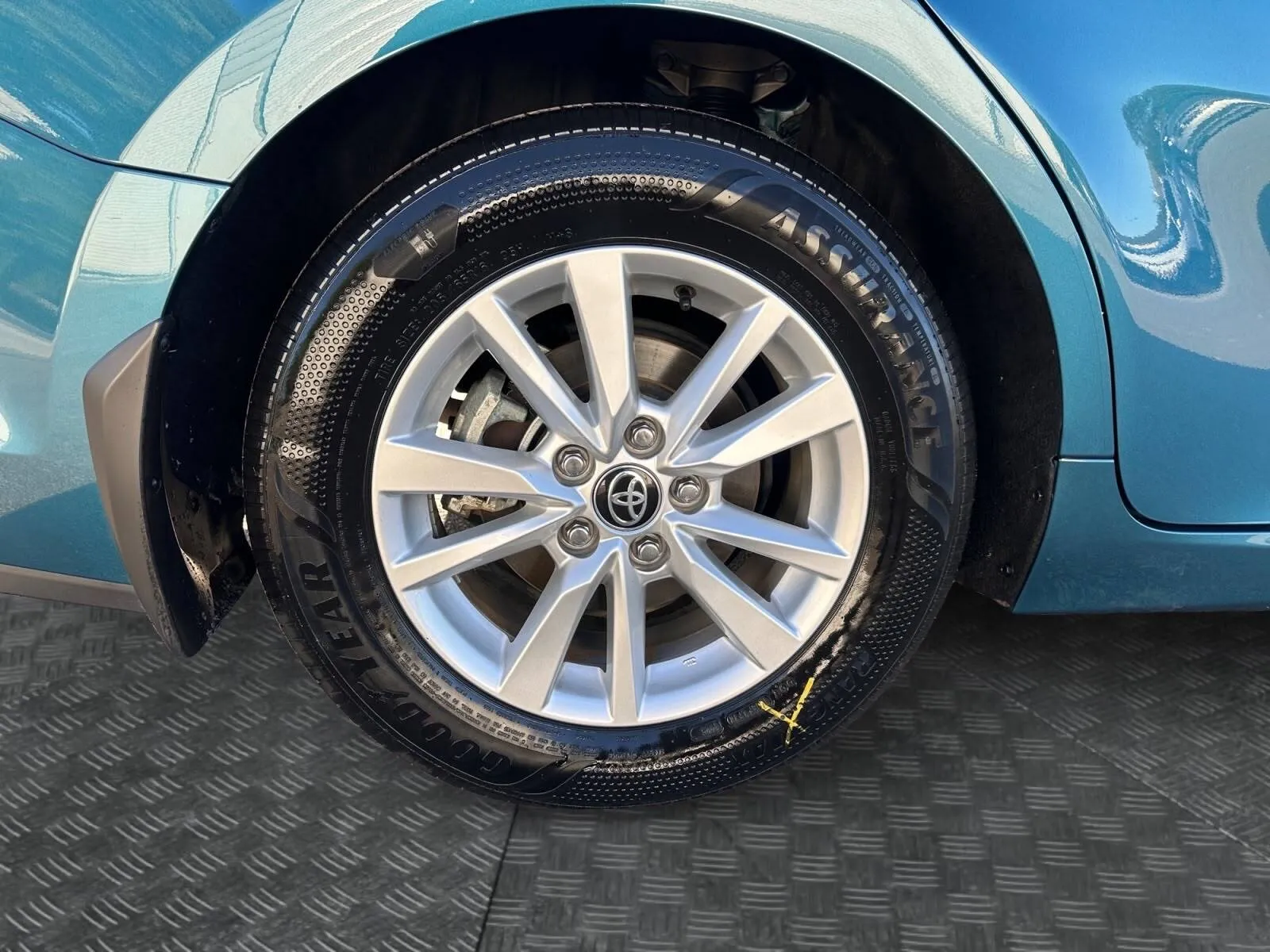 Toyota Camry photo 15