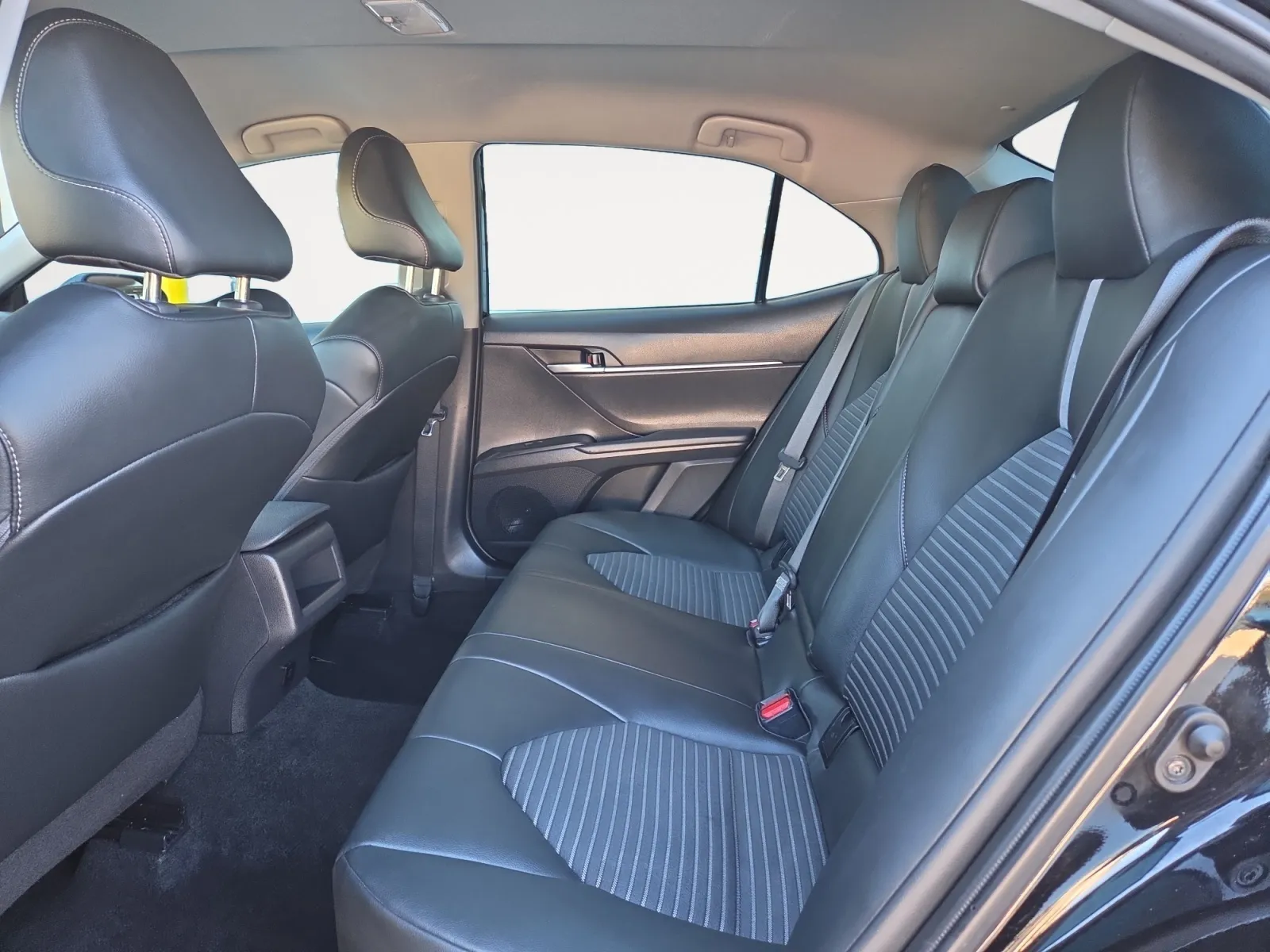 Toyota Camry photo 24