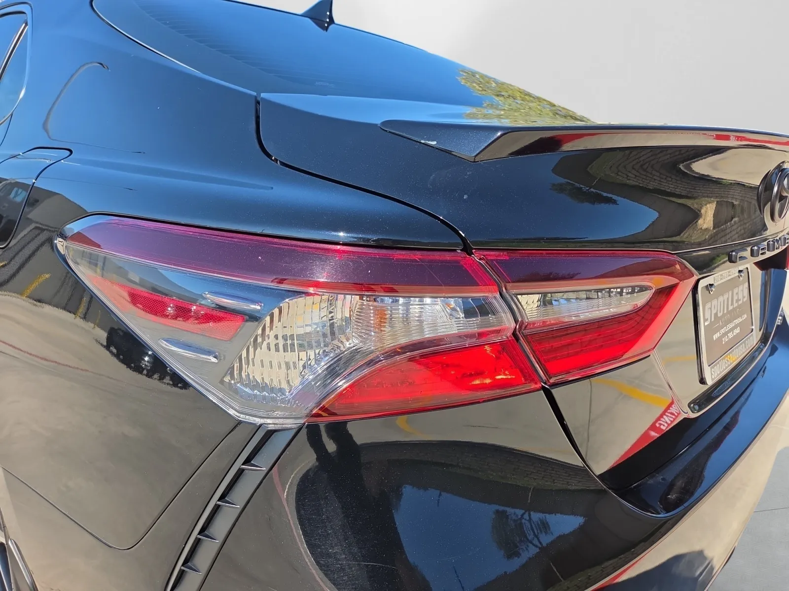 Toyota Camry photo 13