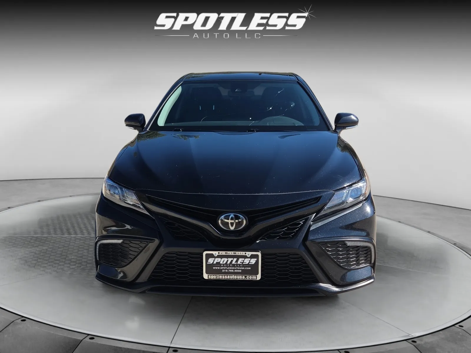 Toyota Camry photo 10