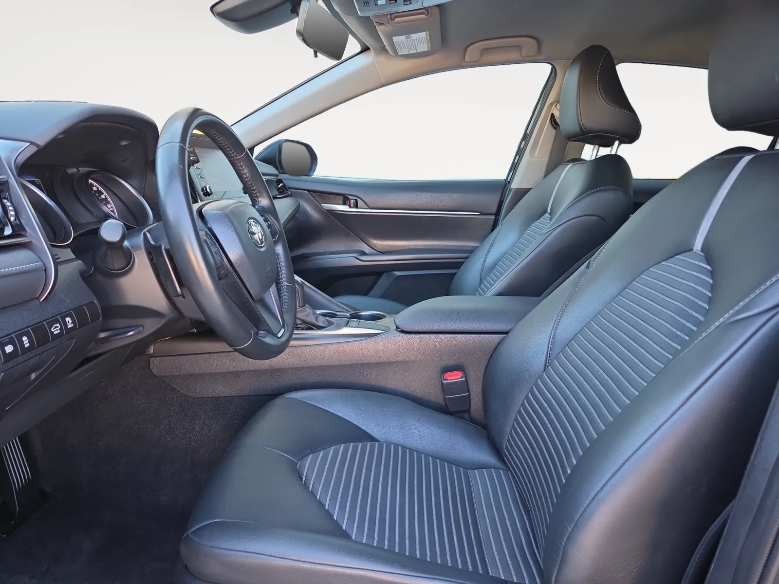 Toyota Camry photo 19