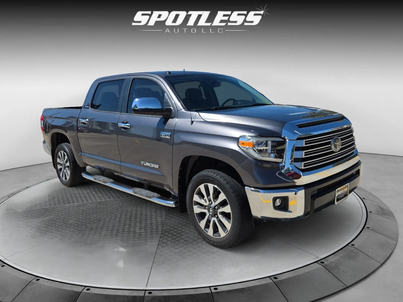 Toyota Tundra photo 10