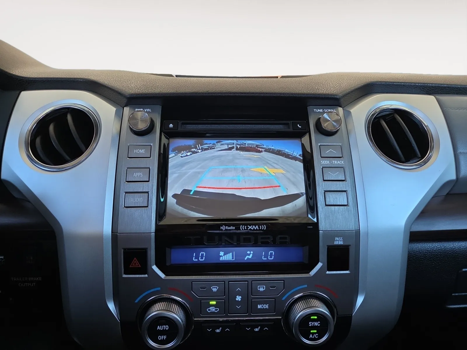 Toyota Tundra photo 26