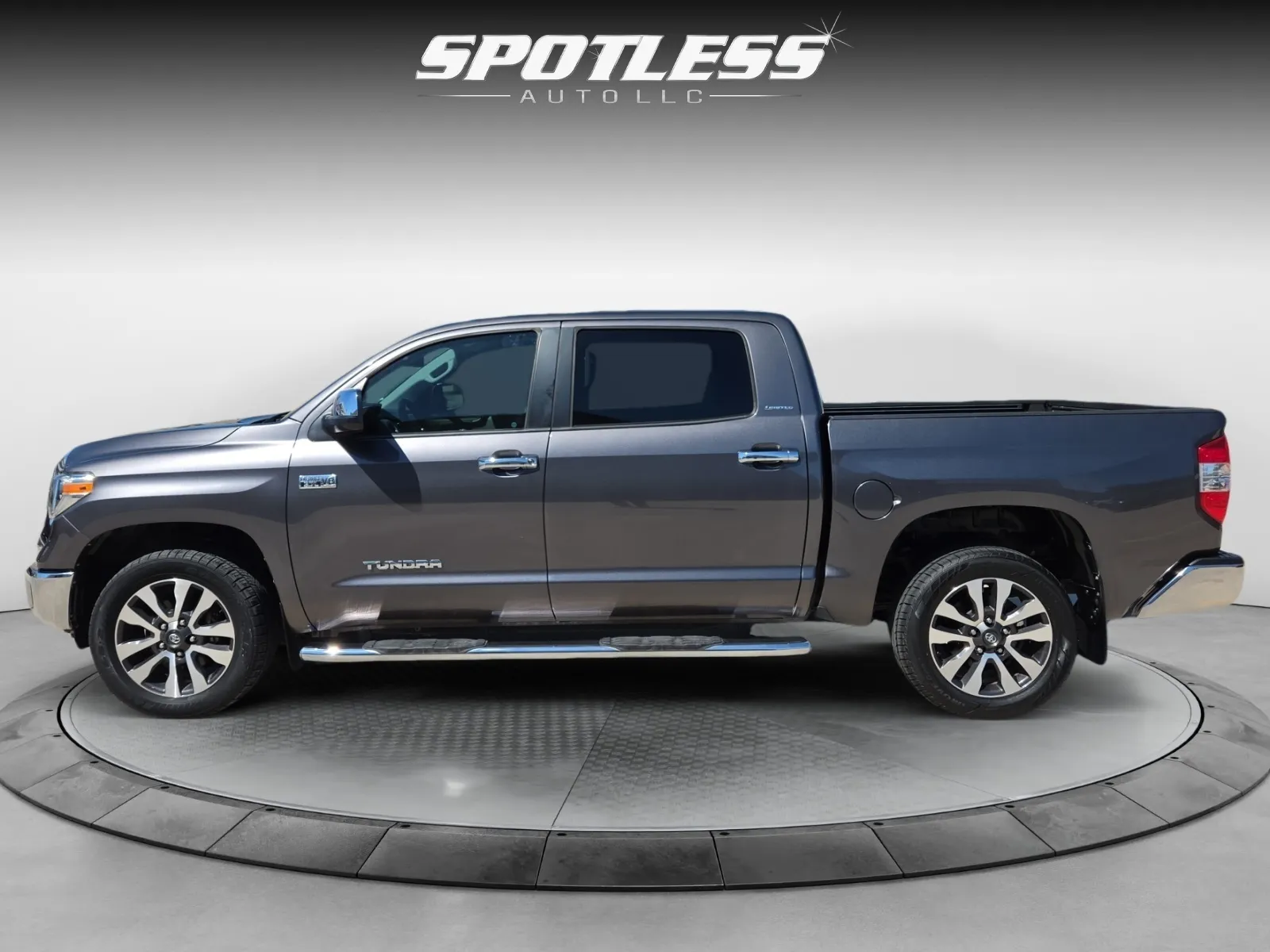 Toyota Tundra photo 4
