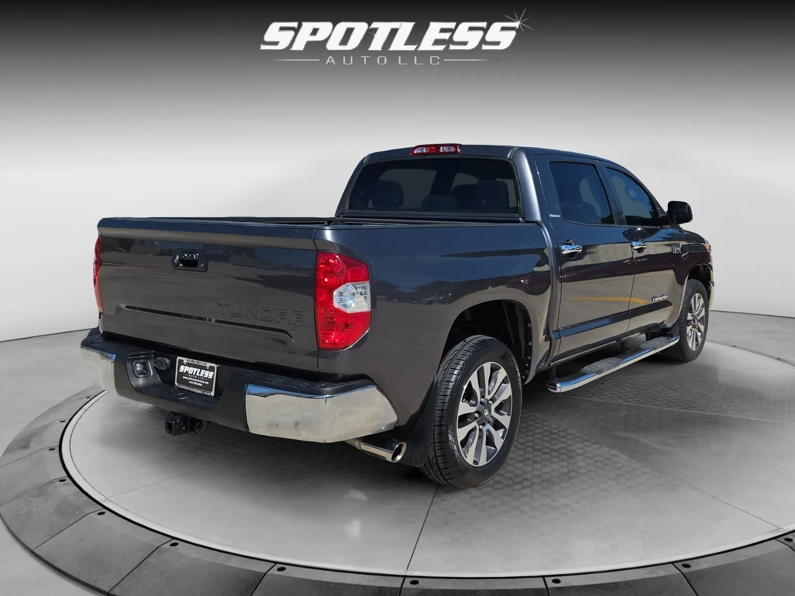 Toyota Tundra photo 7