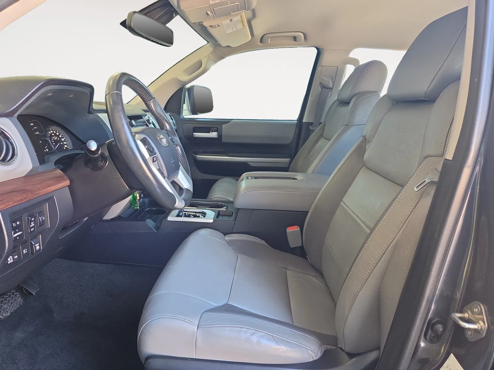 Toyota Tundra photo 19