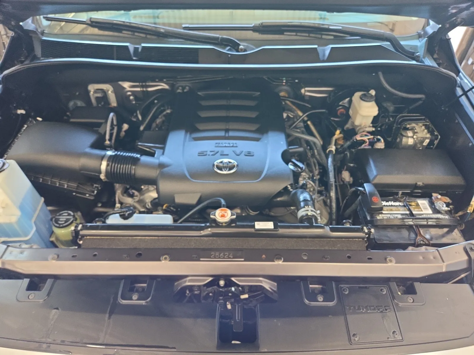 Toyota Tundra photo 16