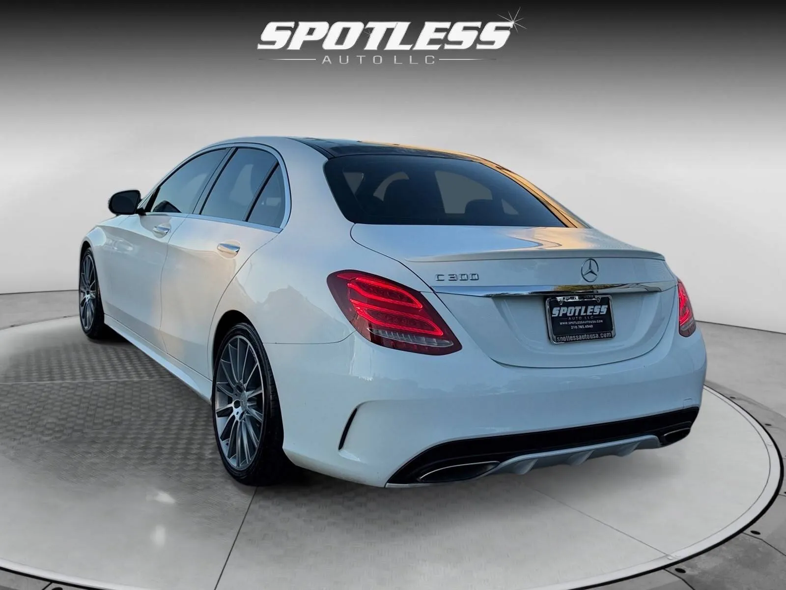 Mercedes-Benz C-Class photo 5