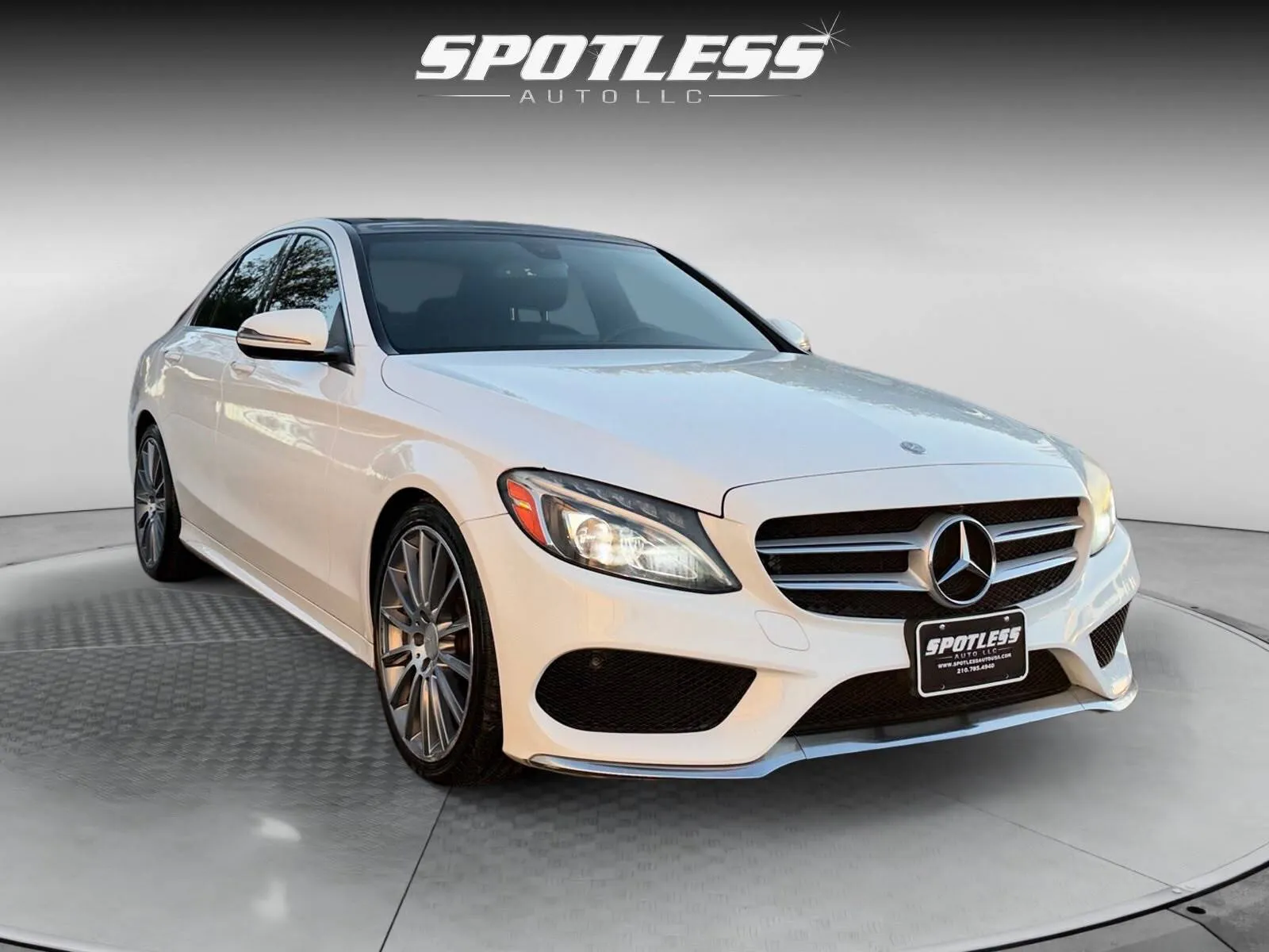 Mercedes-Benz C-Class photo 9