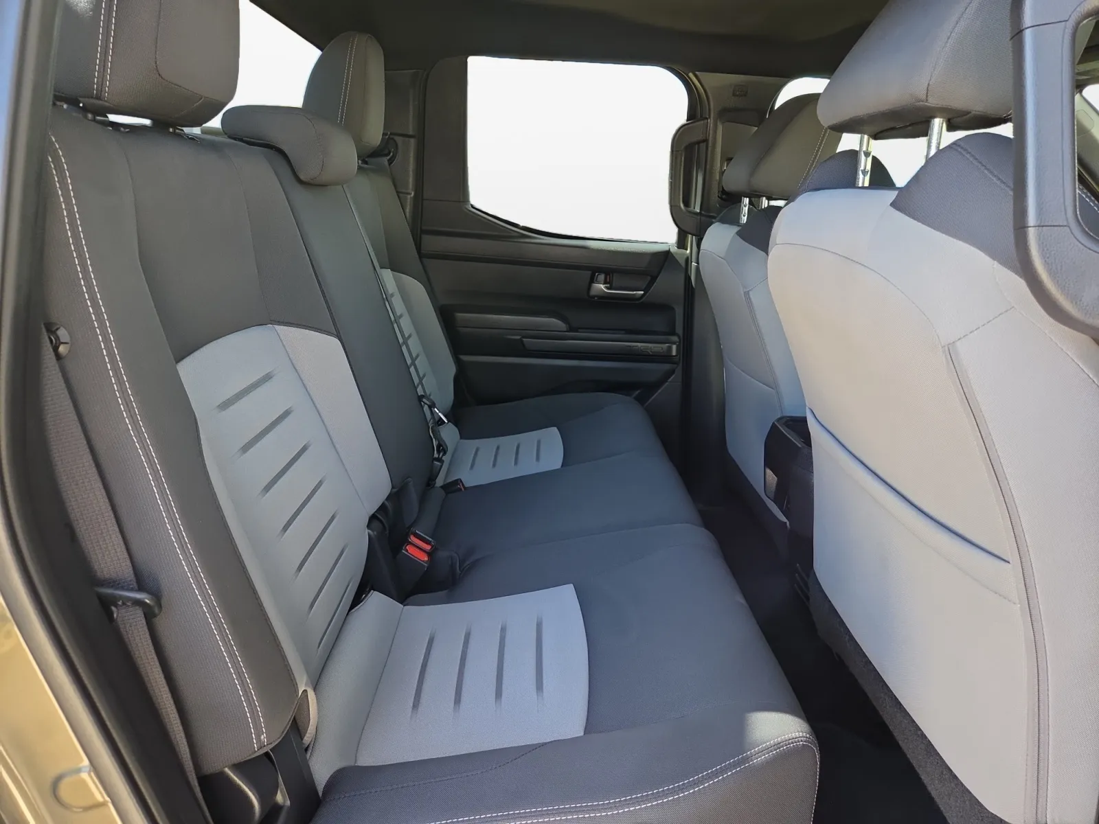 Toyota Tacoma photo 23