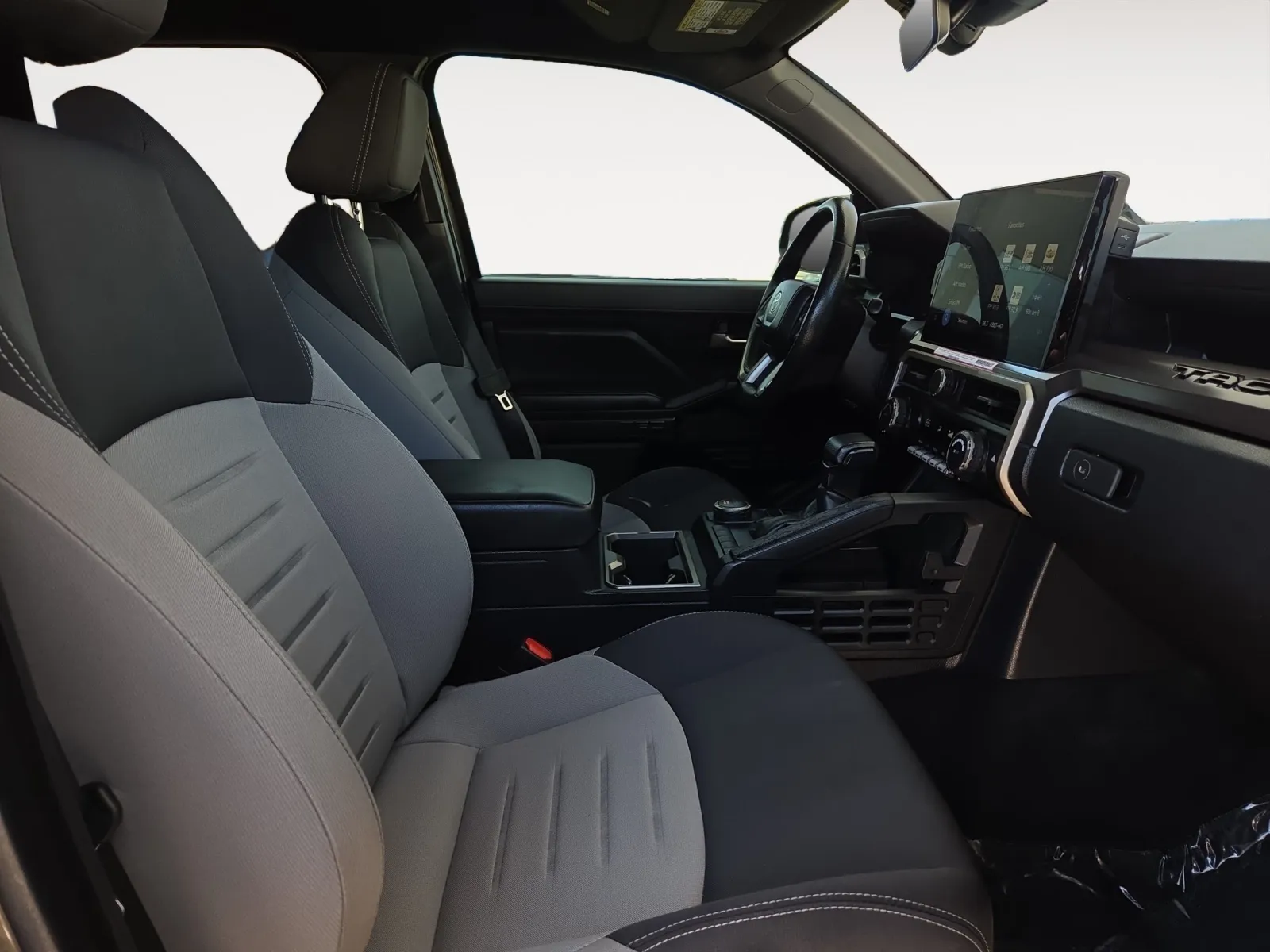 Toyota Tacoma photo 22