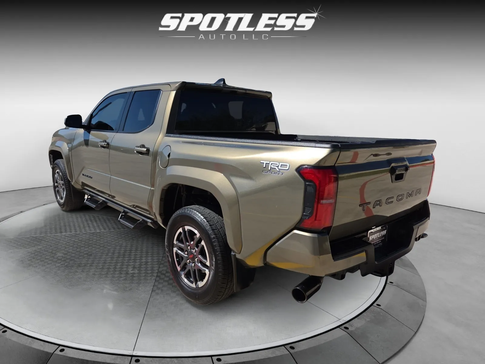 Toyota Tacoma photo 5