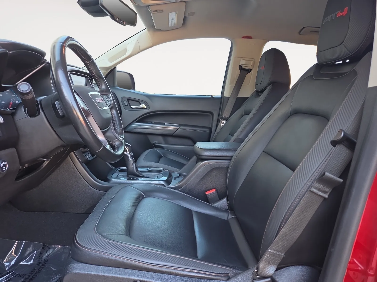 GMC Canyon photo 19