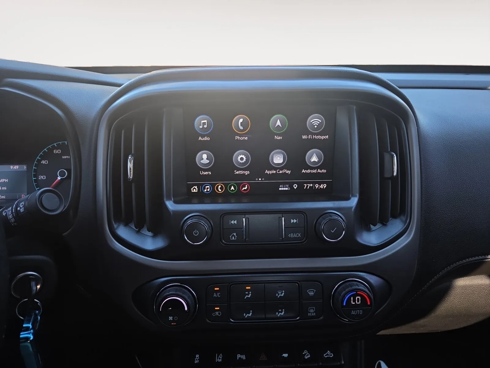 GMC Canyon photo 25