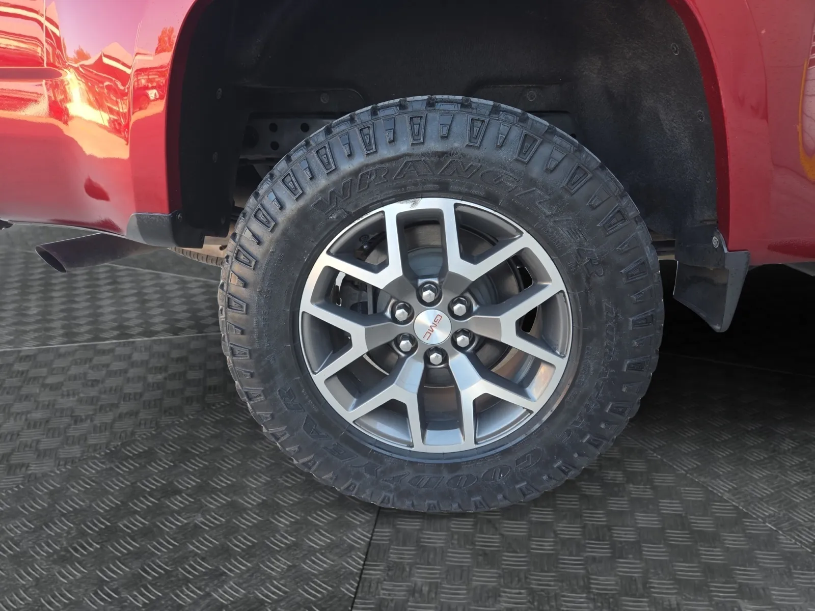 GMC Canyon photo 15
