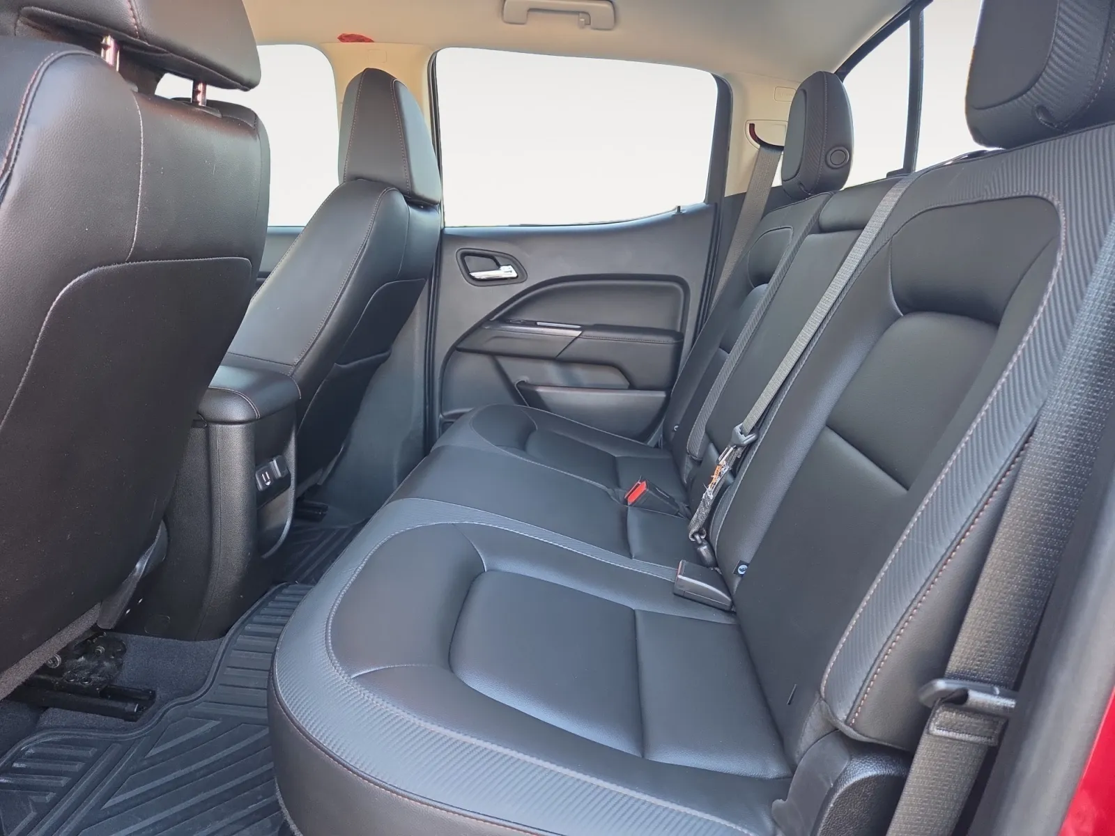 GMC Canyon photo 22