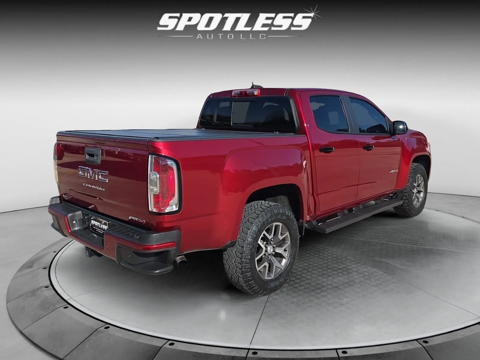 GMC Canyon photo 7