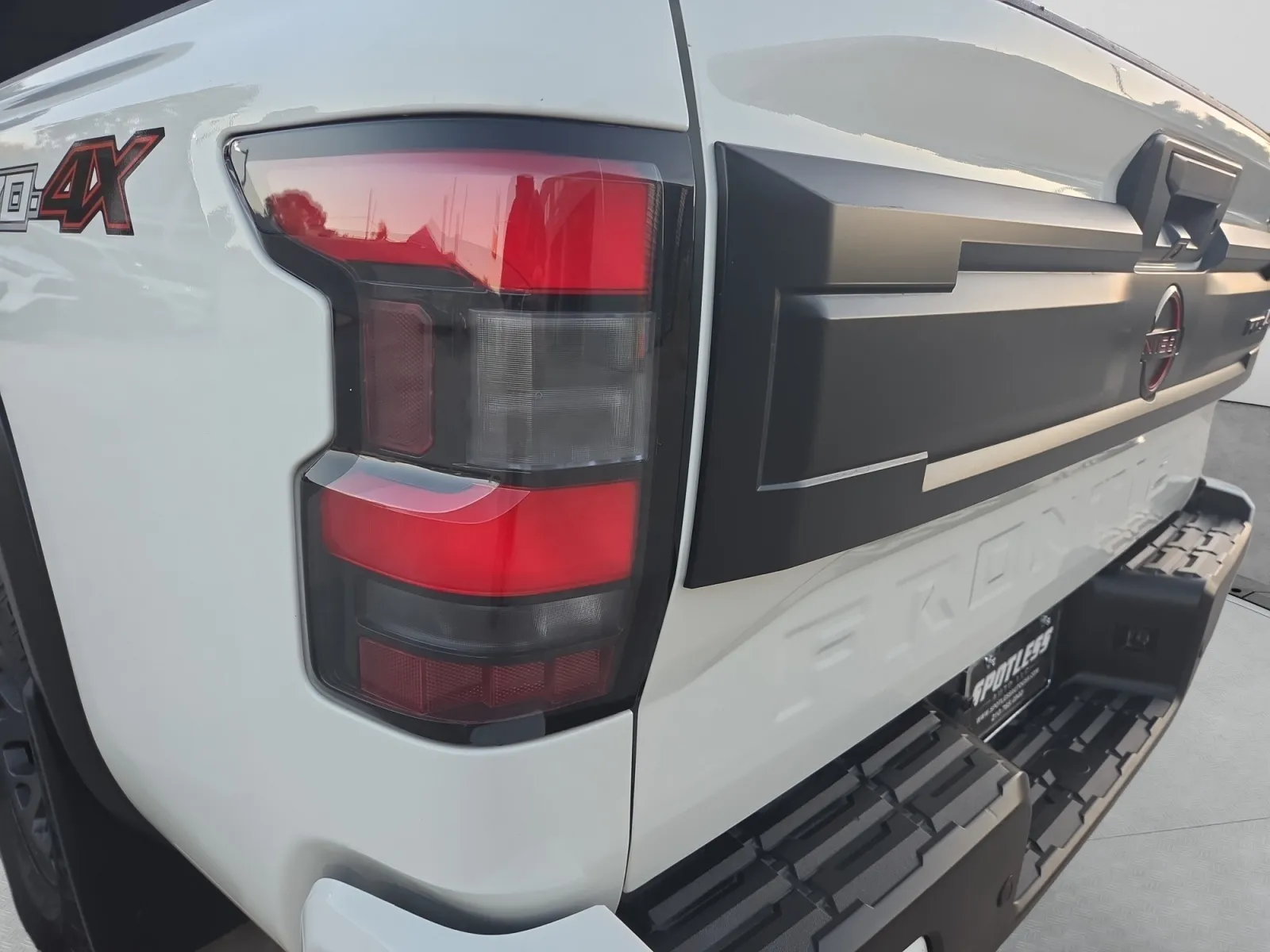 Nissan Frontier photo 11