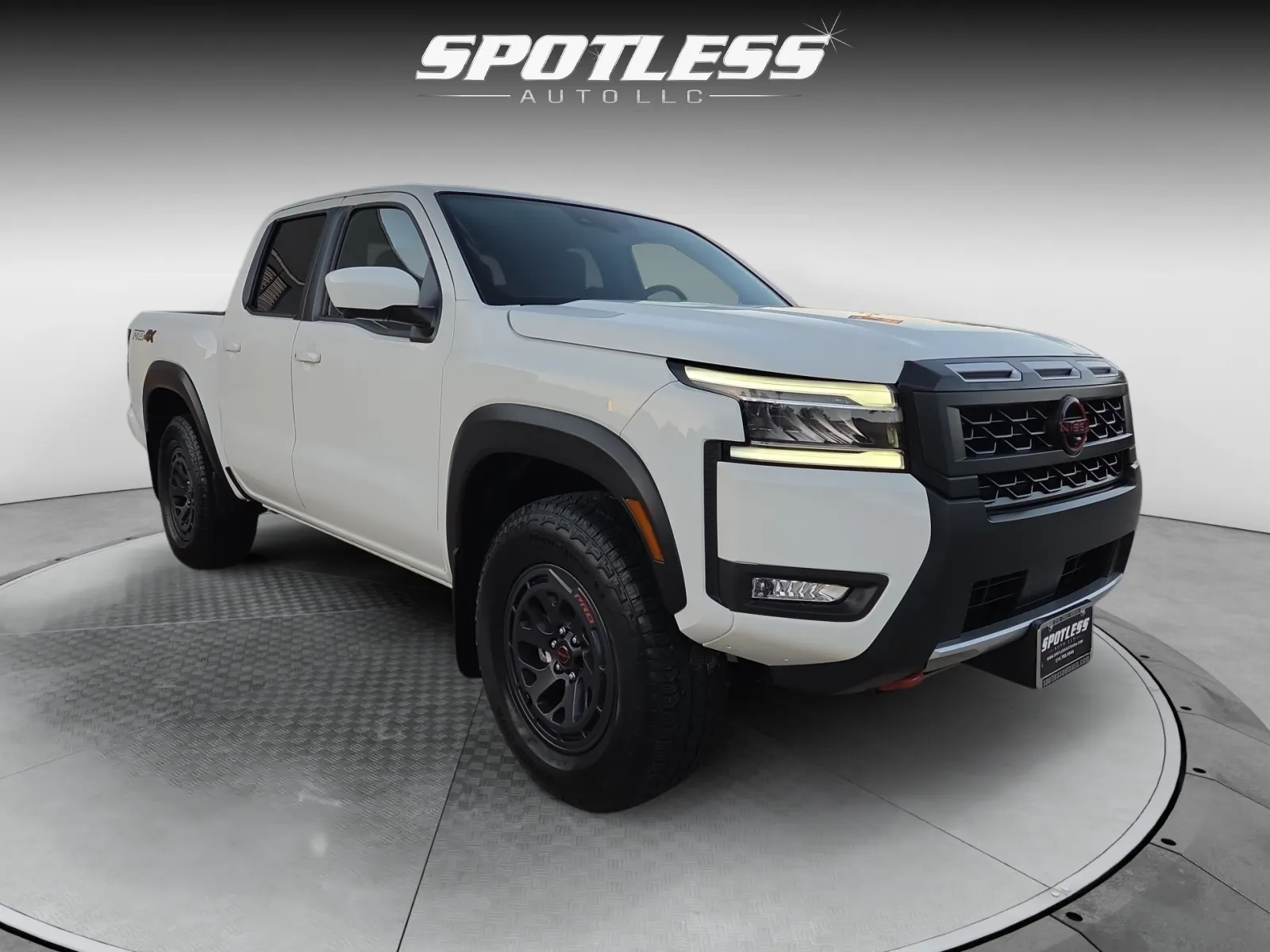 Nissan Frontier photo 10