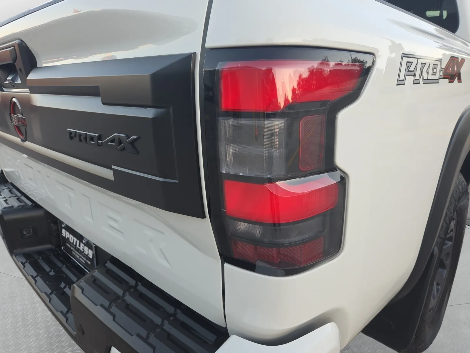 Nissan Frontier photo 12