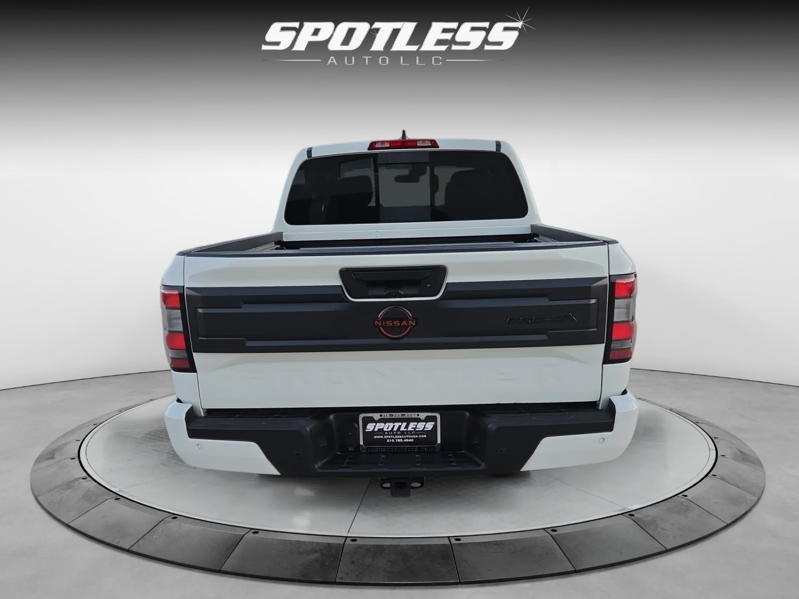 Nissan Frontier photo 6