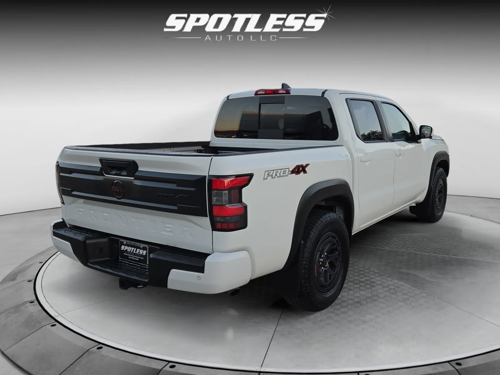 Nissan Frontier photo 7