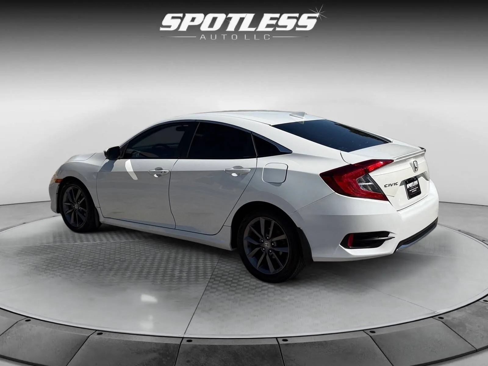Honda Civic photo 5