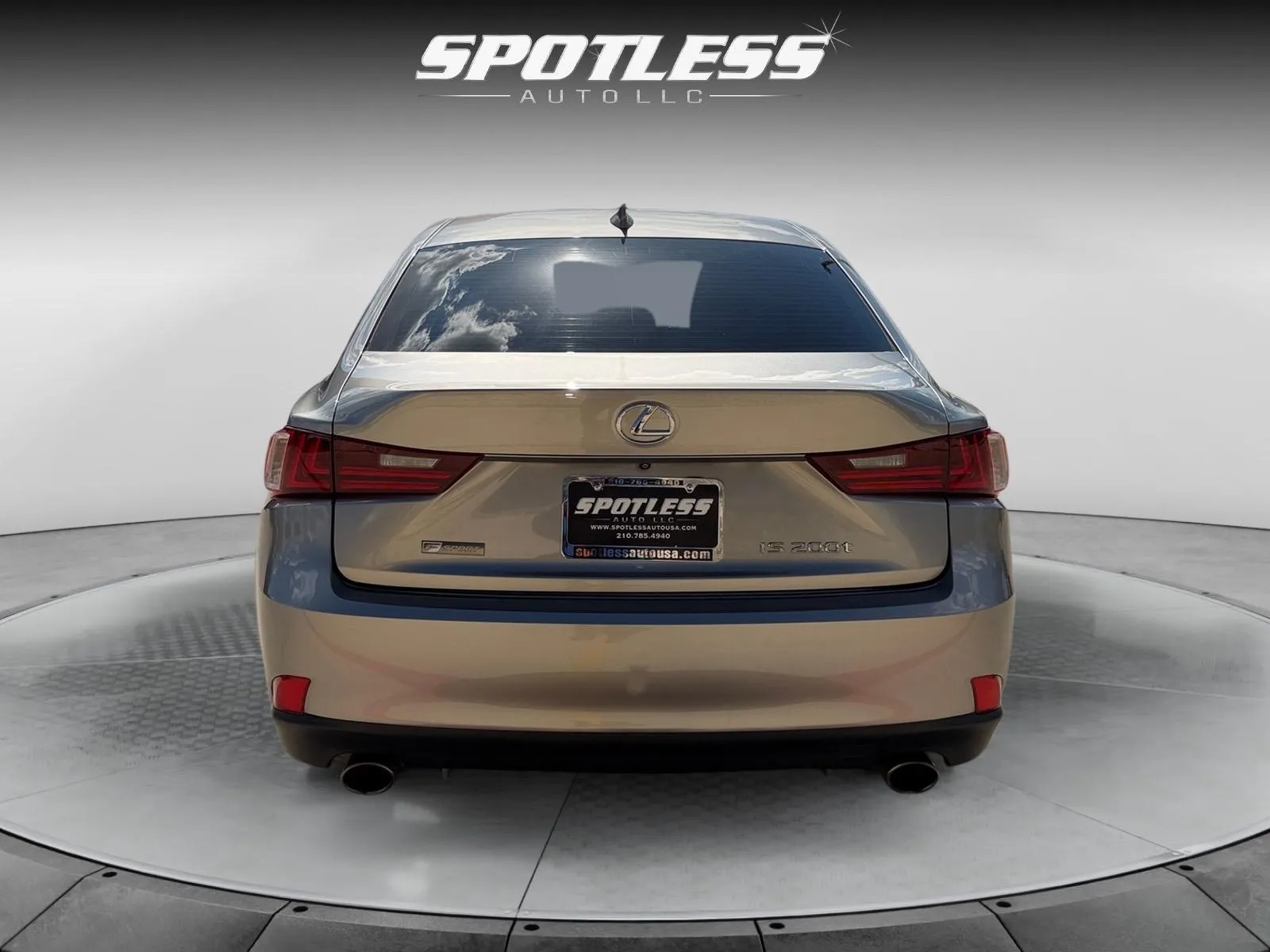 Lexus IS photo 6