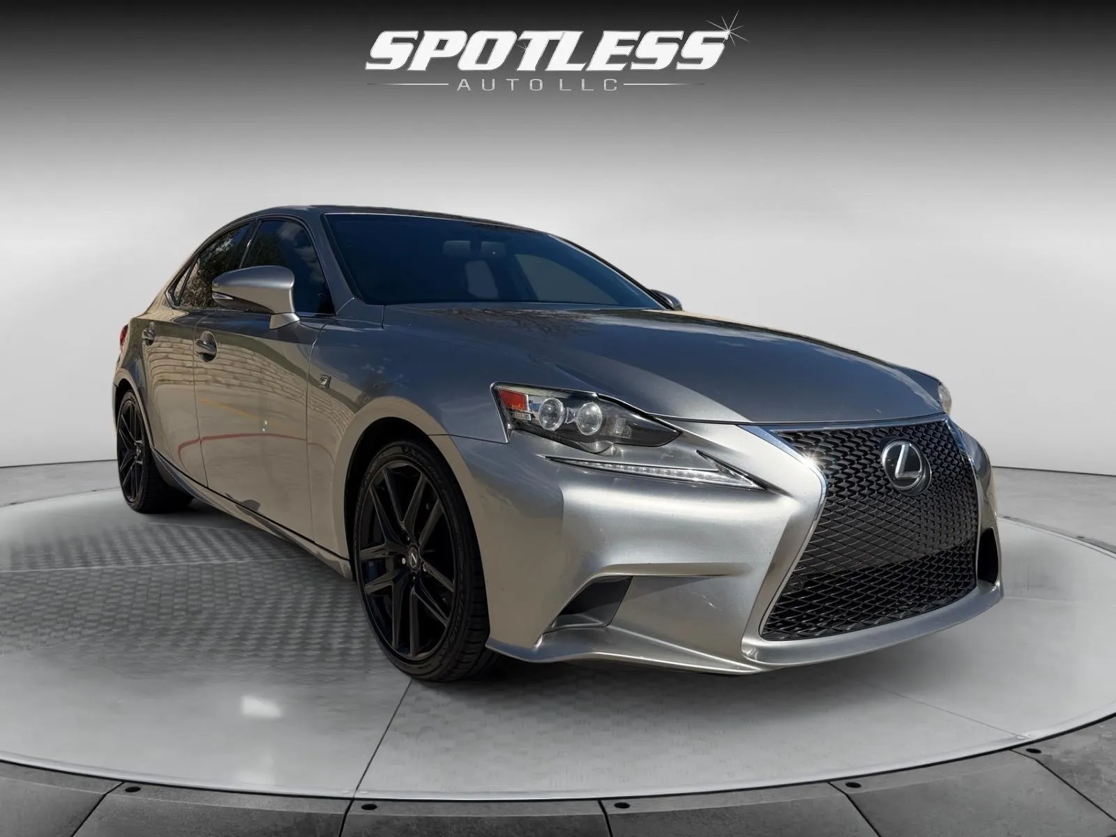 Lexus IS photo 9