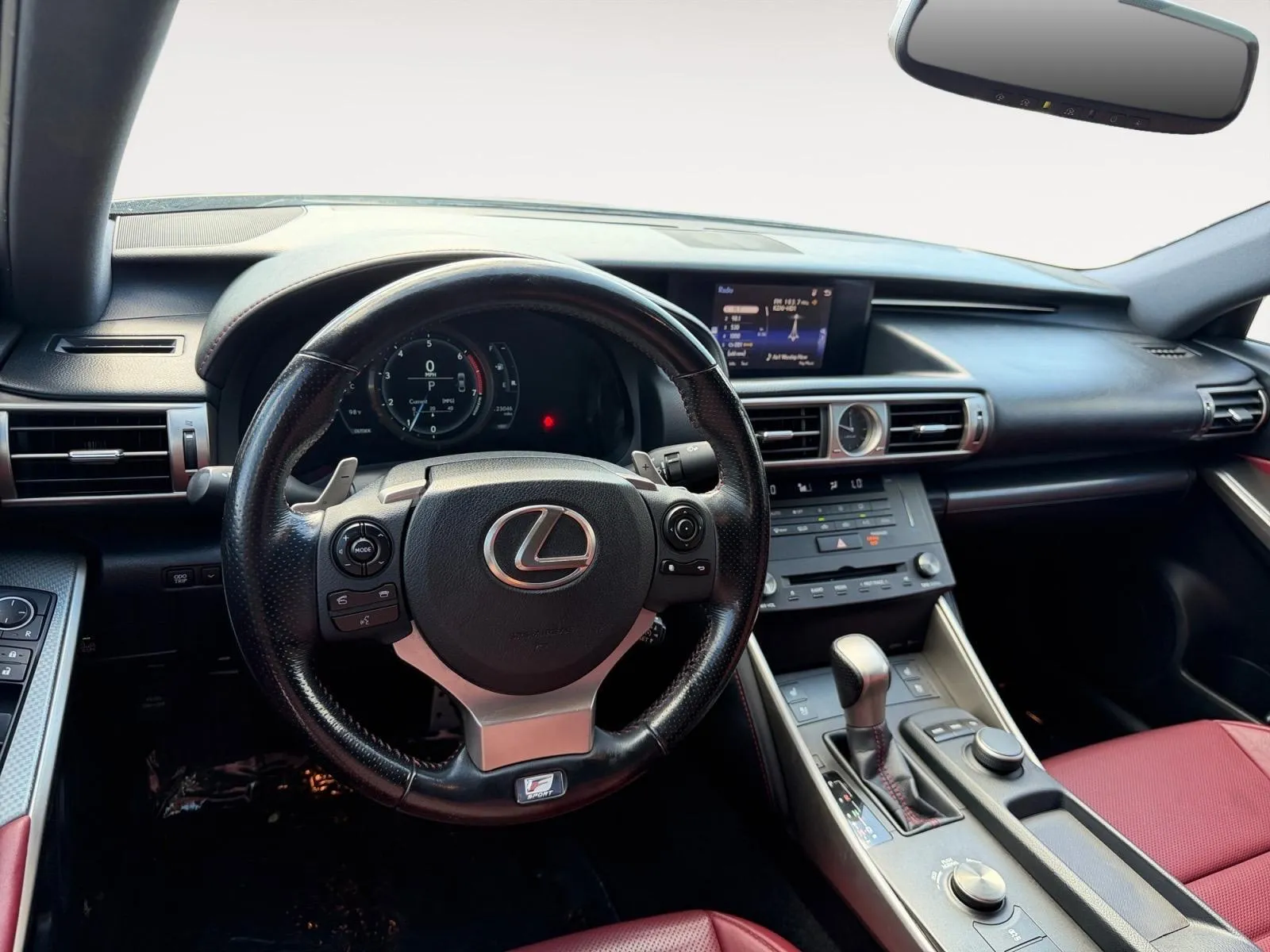 Lexus IS photo 21