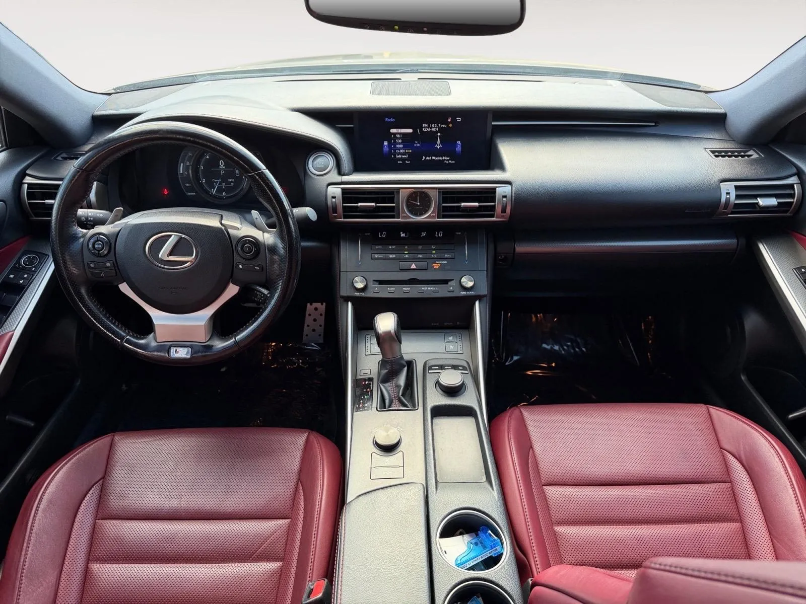 Lexus IS photo 20