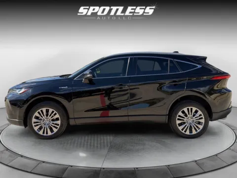 More photos of 2021 Toyota Venza XLE at Spotless Auto I-10, TX